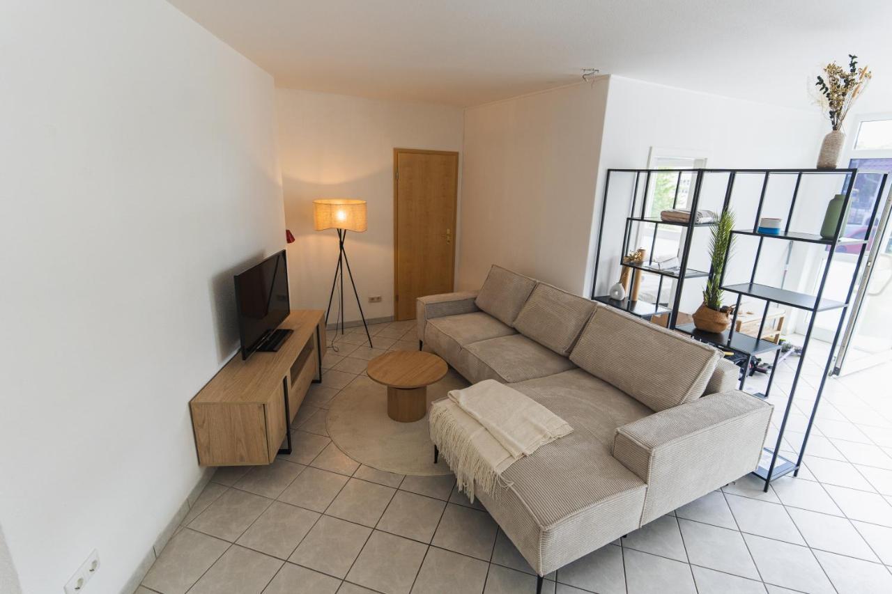 Appartment In Den Weinbergen Bei Mainz - Mit 2X Doppelzimmern, 1X Grosses Wohnzimmer, Bad & Kueche Stadecken-Elsheim Luaran gambar
