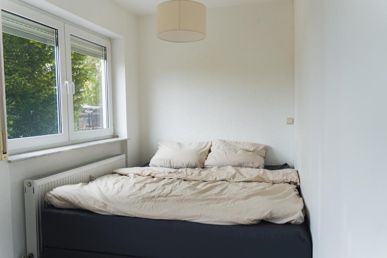 Appartment In Den Weinbergen Bei Mainz - Mit 2X Doppelzimmern, 1X Grosses Wohnzimmer, Bad & Kueche Stadecken-Elsheim Luaran gambar