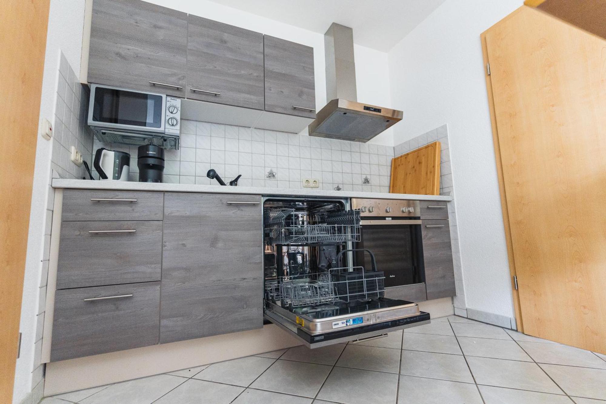 Appartment In Den Weinbergen Bei Mainz - Mit 2X Doppelzimmern, 1X Grosses Wohnzimmer, Bad & Kueche Stadecken-Elsheim Luaran gambar