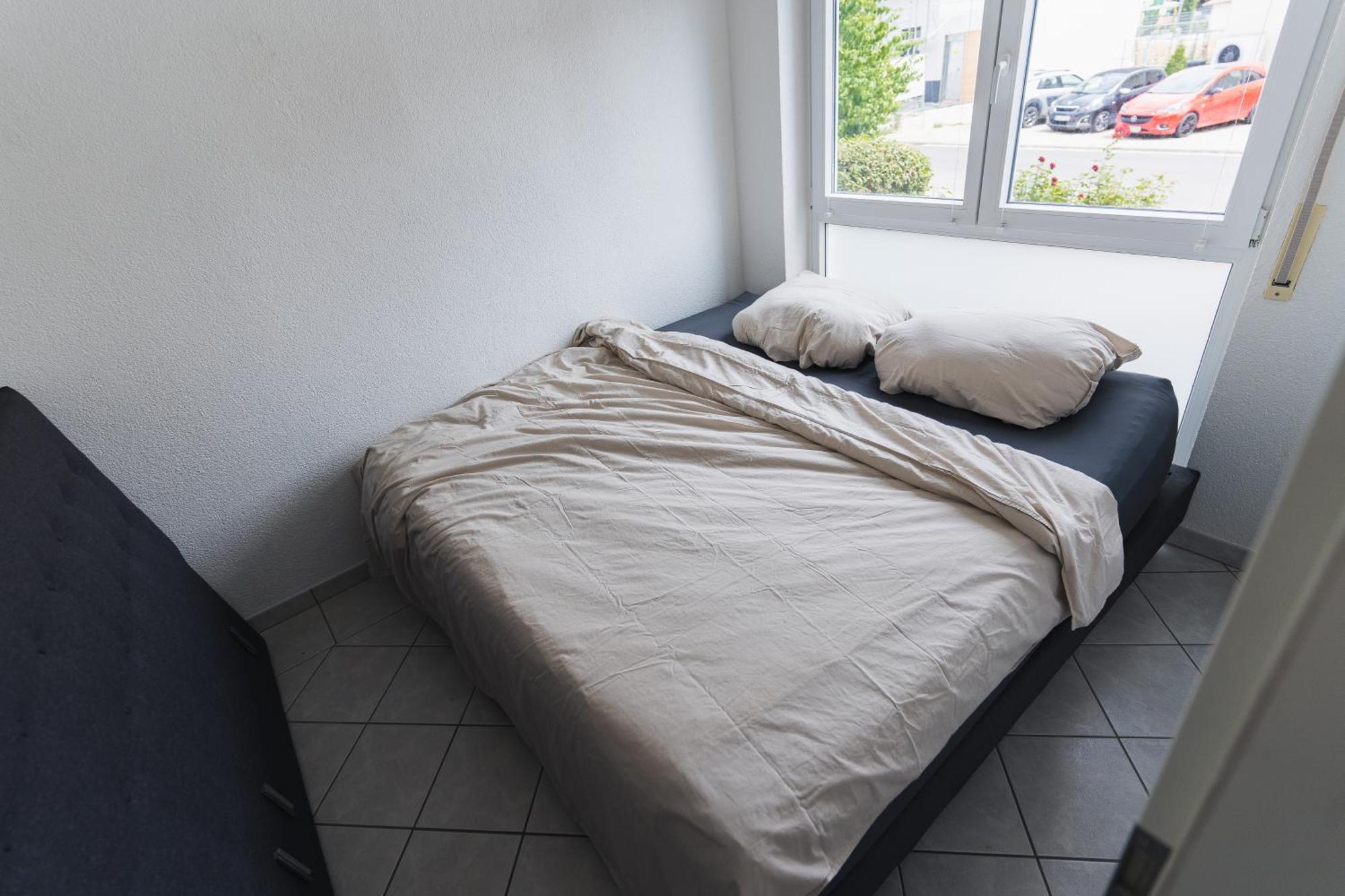 Appartment In Den Weinbergen Bei Mainz - Mit 2X Doppelzimmern, 1X Grosses Wohnzimmer, Bad & Kueche Stadecken-Elsheim Luaran gambar